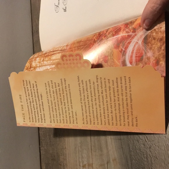 Face the Fire ( Three Sisters Island Trilogy) (Paperback) by Nora Roberts - Picture 9 of 12